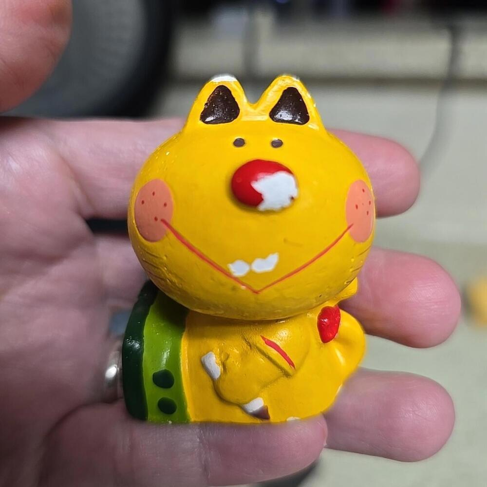 Vtg Ado Mizumori Cute Ceramic Figurine Yellow Cat DAMAGE Japan Ari by Fujika 2”